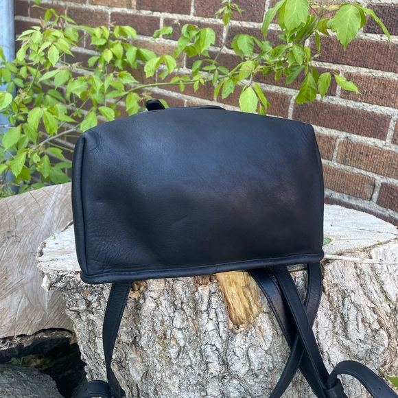 Vintage Coach 9791 Black Leather Backpack The Daypack Style Rucksack Drawstring. - Picture 5 of 16